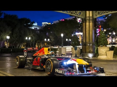 Formula 1 V8 car roaring past Caesars Palace Las Vegas ... Pure sound