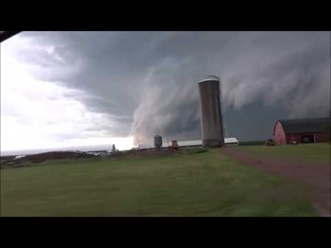 June 3rd, 2016. Storm Chase across West-Central WI. Epic Shelf Cloud!