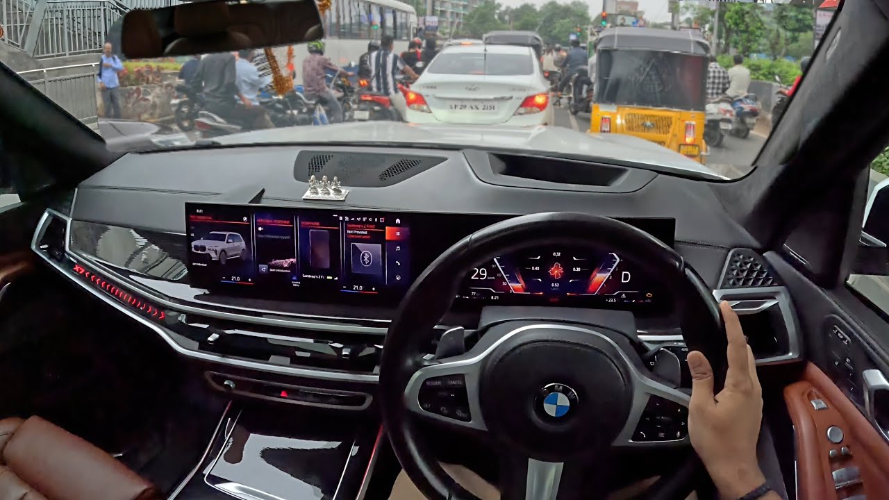 POV- 2025 X7 in Indian City traffic| Pure driving pleasure. #bmw #x7 #india