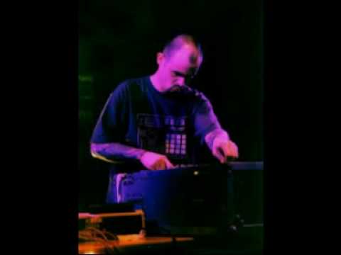 Monrella-Studio1-7 A1