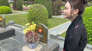 HÀ QUỲNH NHƯ VỪA HÁT VỪA KHÓC TẠI NGHĨA TRANG LIỆT SỸ ĐIỆN BIÊN PHỦ VỚI ANH THANH PHONG