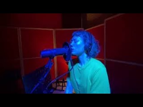 Thumbnail of the video: Inge Beckmann performs ‘Zero’ by Russ Davies from Writer/Producer Simon Allen’s The Watch