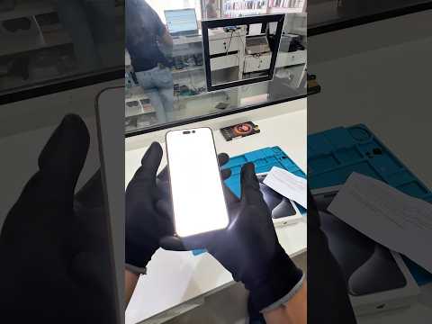 Povo fala mas é oque aparece pois é o mais vendido 🙈 iPhone 15 pro Max com tela branca #iphone