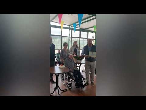 Ángela Petisco Pereíra recibe en Villarino una placa de homenaje por su centenario