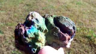 preview picture of video 'Iridescent Hematite on Quartz Cluster / Graves Mtn. , Georgia'