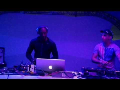 DJ Murphy Vs DJ Mandraks / 4 Decks/ PARADISE WHITE FESTIVAL