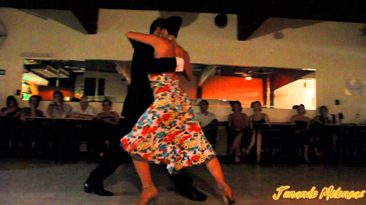 JUAN STEFANIDES Y JIMENA HOEFFNER EN MILONGA 10 (Vals)