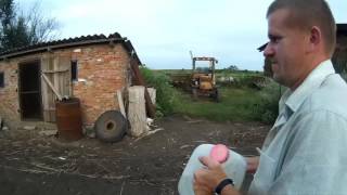 Поилка для утят // Жизнь в деревне.