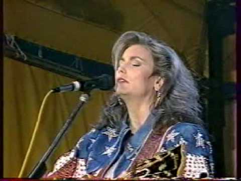 Emmylou Harris - The darkest hour is just before dawn