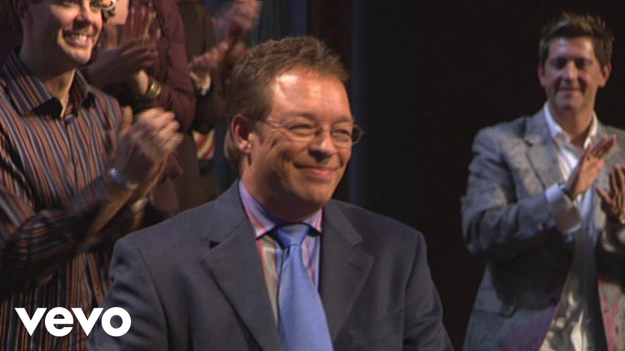 Bill & Gloria Gaither - Claire De Lune / Jesus Loves Me (Medley) [Live] ft. Anthony Burger