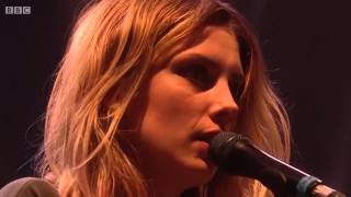 Your Love&#39;s Whore - Wolf Alice   Reading Festival 2015