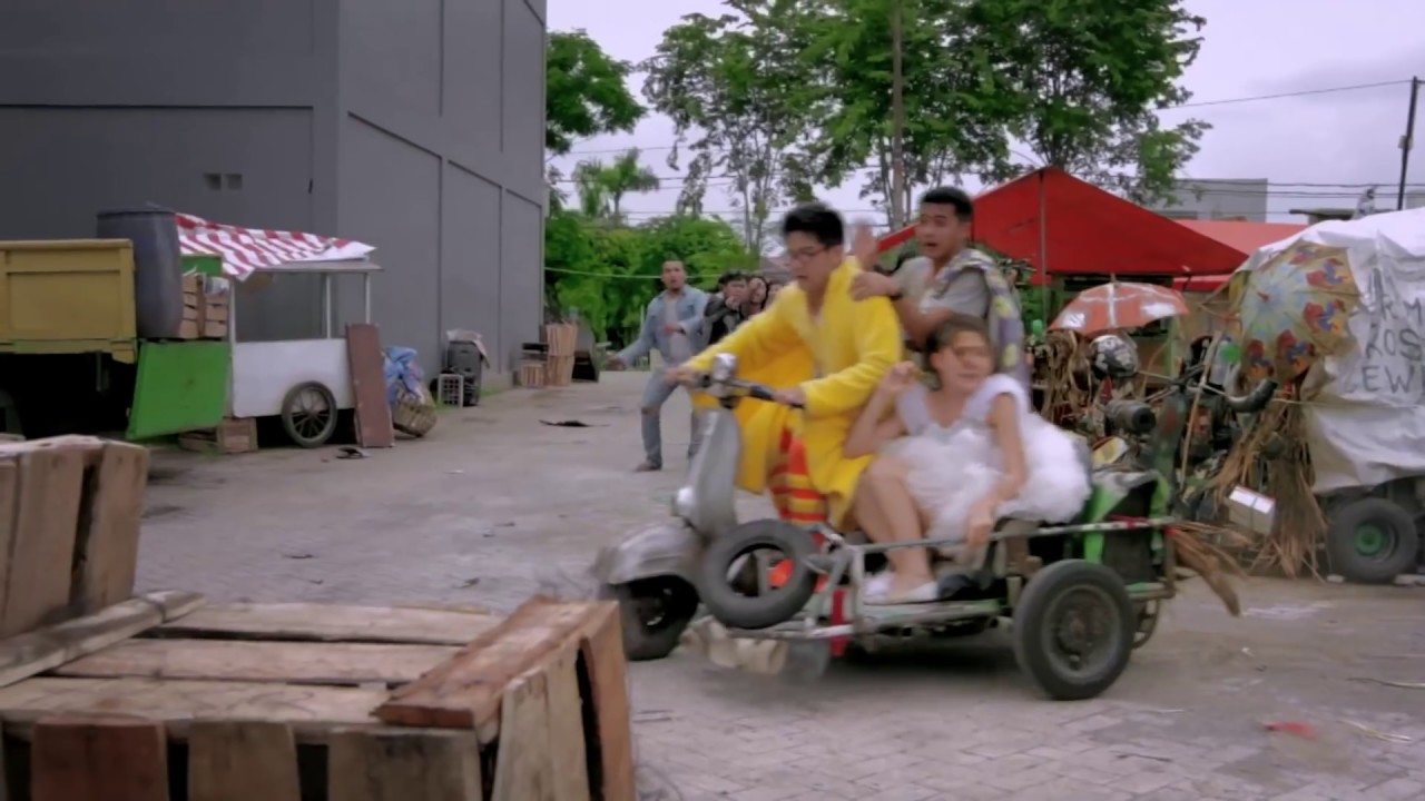 Miniature de la vidéo Trailer Film Potong Bebek Angsa [Official] du film Potong Bebek Angsa