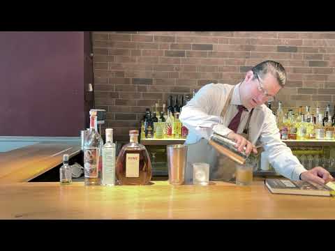 Der Boozehound Stinger Royal: Eine Buchempfehlung und zwei "Drink-Abenteuer"