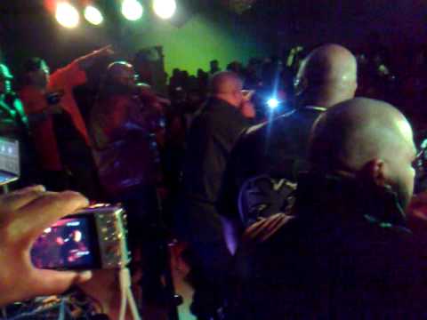 Naughty By Nature @ Bumpy Knuckles Bday 26th March 2010.mp4