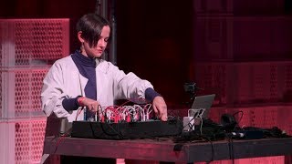 Loop | A performative presentation with Caterina Barbieri