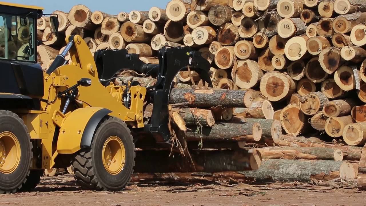 Cat® Sorting Grapple Attachment at Work