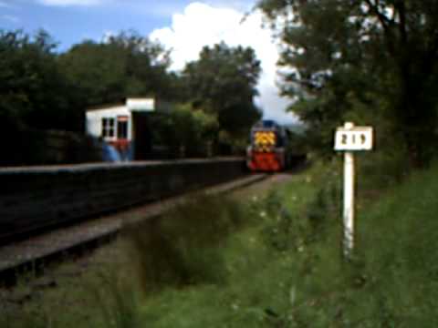 Class 14 Teddy Bear arrives at Holywell Halt