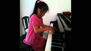 Sora plays Chopin walz No.6 Op.64 No.1 (10 year old )