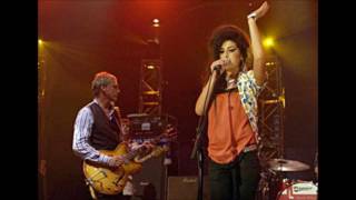 Amy Winehouse &amp; Paul Weller I Heard It Through The Grapevine