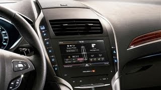 Gabriel López, Director de Ford México presenta Lincoln MKZ