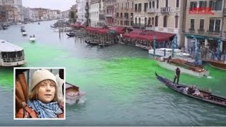 Le acque di Canal Grande a Venezia tinte di verde dagli ecoattivisti: tra loro anche Greta Thunberg