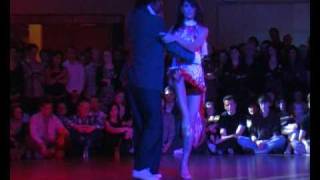 Maria Mondino & Ismael Ludman. Festejando