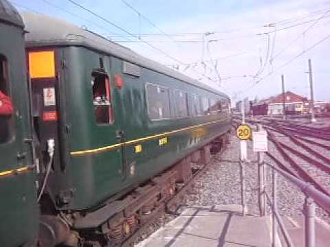 Irish Rail 071 class (075) on the Steam Enterprise at Connolly Station.