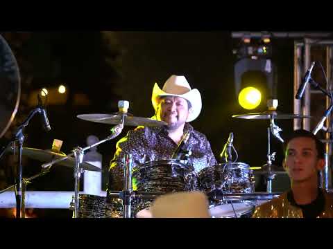 Luis R Conriquez, Dinamicos Jrs - Ivan y Vienen Rumores [En Vivo 2022]