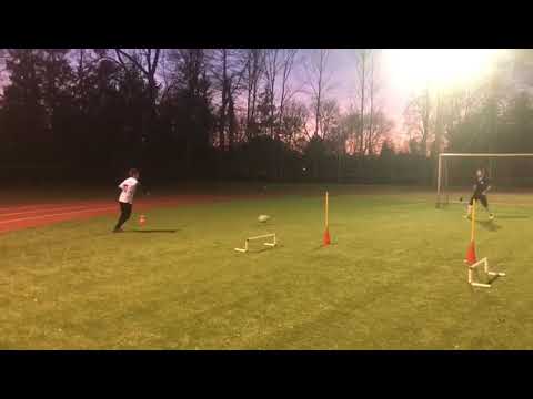 Individual Training with Young Football Player/Individuelles Training mit Jungen Fußballspielern/111