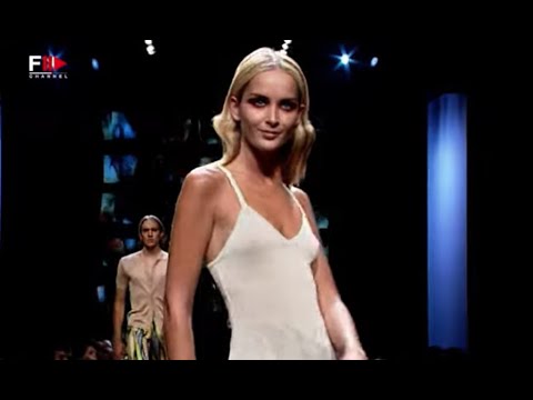 VERSUS Spring 1997 Milan - Fashion Channel