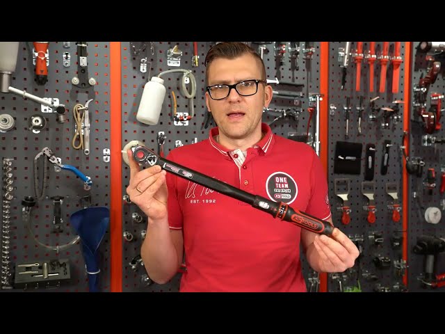 Video Teaser für KS TOOLS 516.1542 1/2" ERGOTORQUE®precision Ratschen-Drehmomentschlüssel, 40-200Nm
