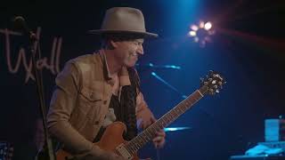 Burnin Up Burnin Down - LIVE