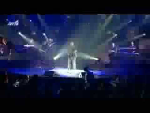 O Αντώνης Ρέμος στο "Thalassa People Stage"