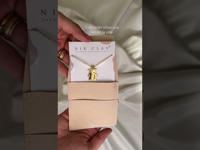 Vídeo relacionado con various Collar Nombre Carla Acero Inoxidable-Colgante Nombre Personalizado Plateado para Collar Mujer-Regalos Personalizados para Mujer Madres Niña Parejas, Mejor Amiga