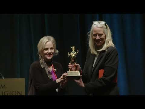 Bonnie Garmus, "Emperor Has No Clothes" awardee | FFRF Convention 2024