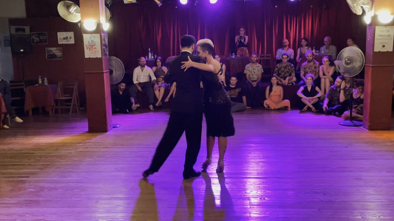 Emanuel Ledesma y Lucia Conde De Ben. Orq Florindo Sassone - Orquídeas A La Luz De La Luna