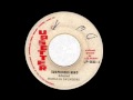 Mahalia Saunders - Suspicious Minds - (7 Inch)