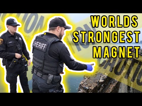 This Lake Holds a Terrible Secret! - Police Called (Magnet Fishing)