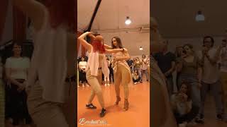 Magda y Valeria [Vicente García – Te Soñé] @ Bachat´aix Congress Marsella