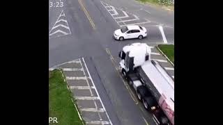 scary car accident | Tricky Trucks