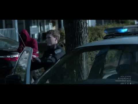 Black Lightning 4x01 - Jefferson Attacks Some Cops