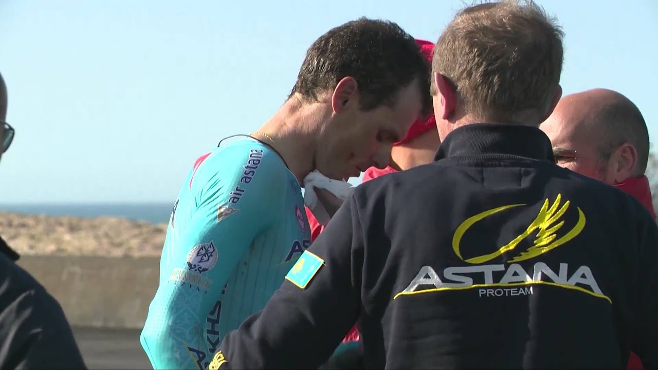 Crash of Luis Leon Sanchez - 3rd stage (TT) - Tour of Algarve / Volta ao Algarve 2016 - YouTube