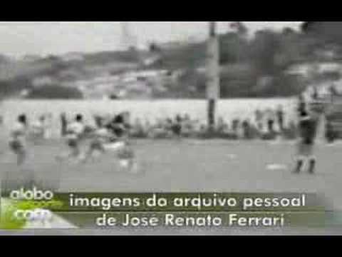 1985 - Primeiros gols de Romário como profissional