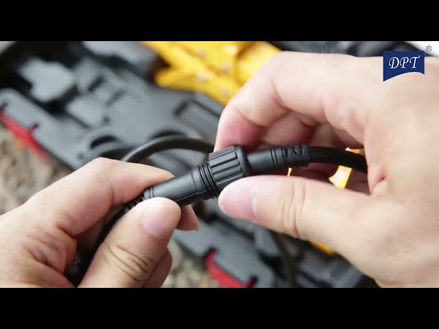 رافعة هيدروليكية لرفع السيارة 2 طن- يرفع السيارات بسهولة وأمان، مناسب للاستخدام في الظروف القاسية، سهل الحمل والتخزين،ضمان سنتان