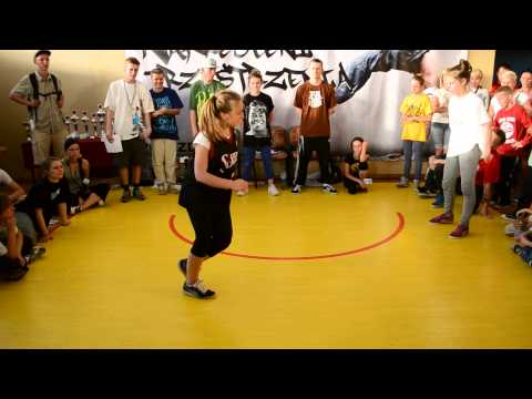 Bgirl Marysia vs Bgirl Aneta / walka o 3msc/ Nakreśleni Przestrzenią