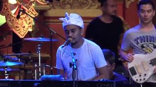 Glenn Fredly &amp; The Bakuucakar - Sekali Ini Saja @ Sanur Village Festival 2016 [HD]