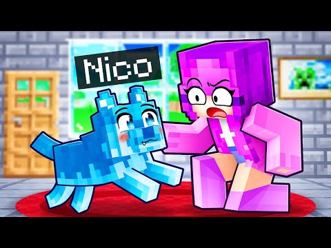 Shocking! Nico spies on Zoey as a pet in Minecraft?!