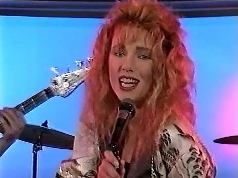Cosa Rosa - Puppe Kaputt (World Music Video Awards) 1987