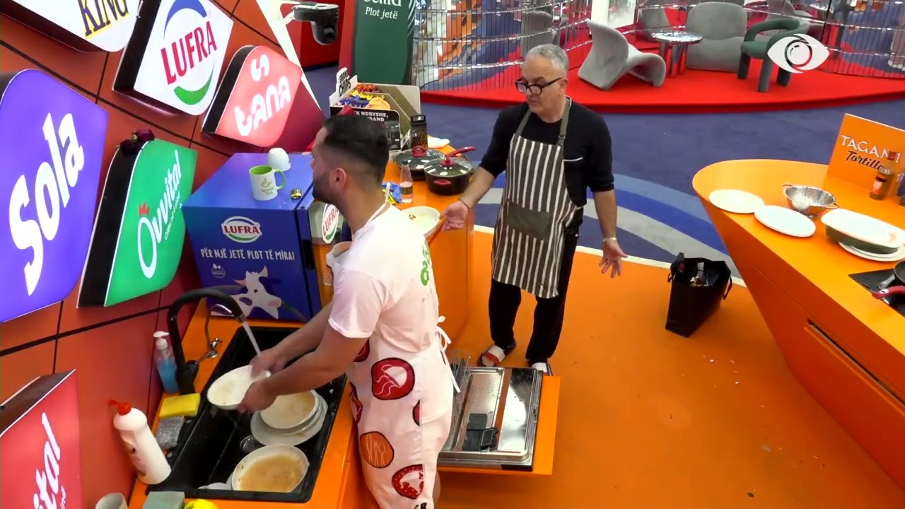 Për ty ai është komplet i zi/ Artani flet me Stenaldon për Rogertin