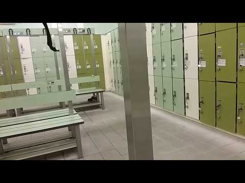 ( 泳池更衣室內 ) 。 VID 20190112 182645